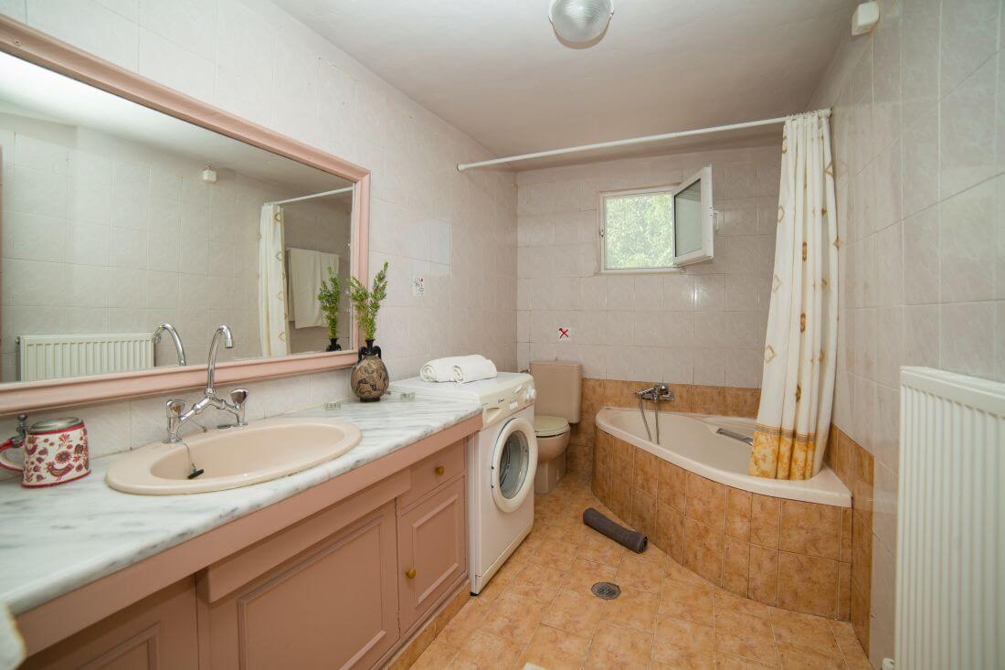 Villa Eleana - Big Bathroom